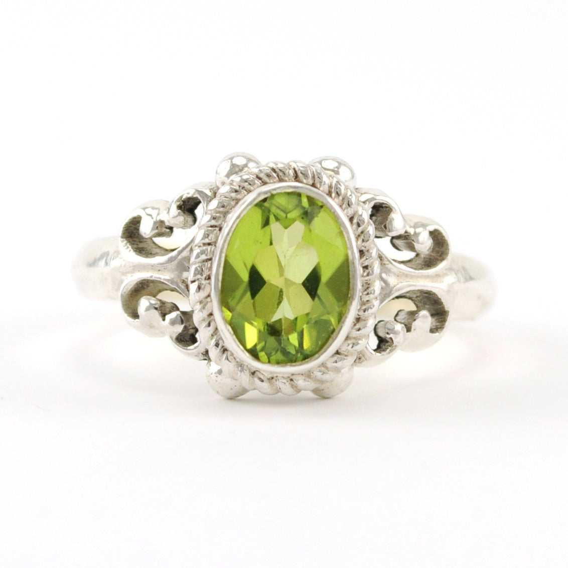 Sterling Silver Peridot 6x8mm Oval Ring Size 8