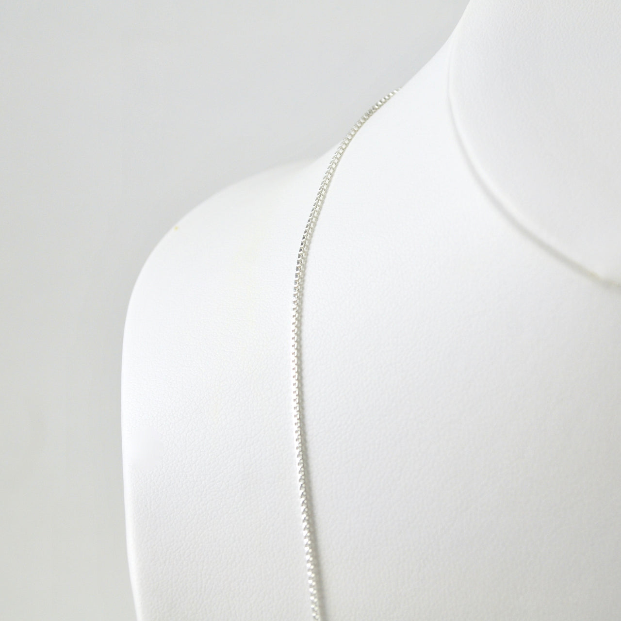 Alt View Sterling Silver 24 Inch Box 019 Chain