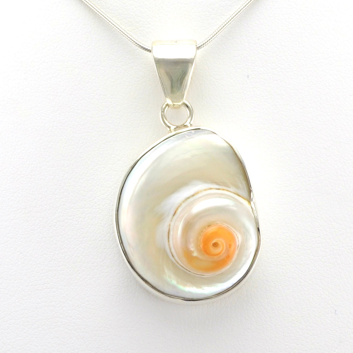 Alt View Sterling Silver Cinnerus Shell Pendant