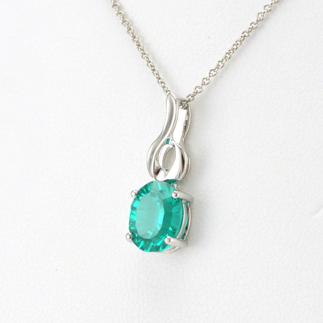 Side View Sterling Silver Parieba Corundum 2.9ct Oval Necklace