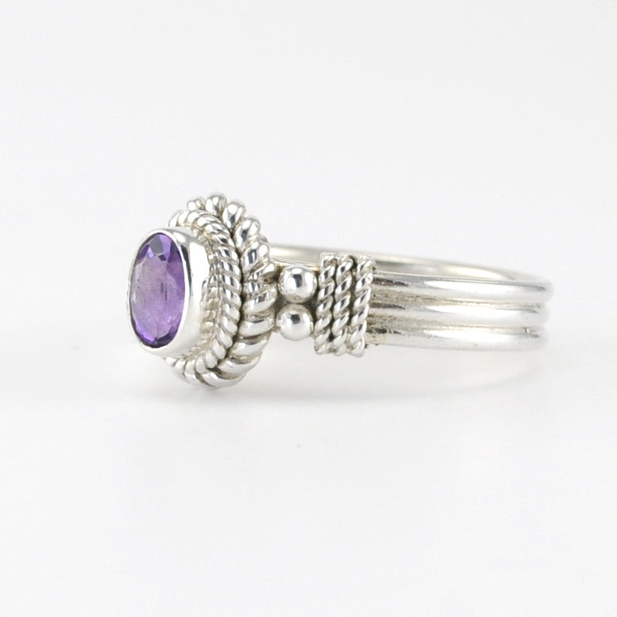 Side View Silver Amethyst 4x6mm Oval Ring