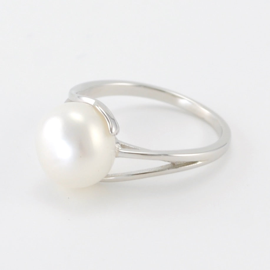 Side View Silver Pearl Swirl Ring