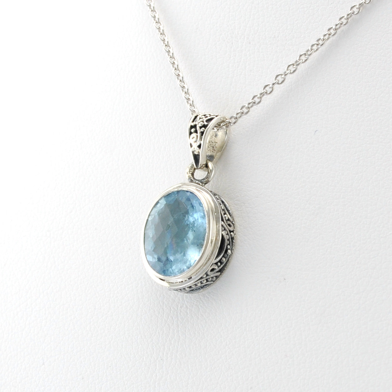 Silver Aquamarine 9x11mm Oval Bali Necklace