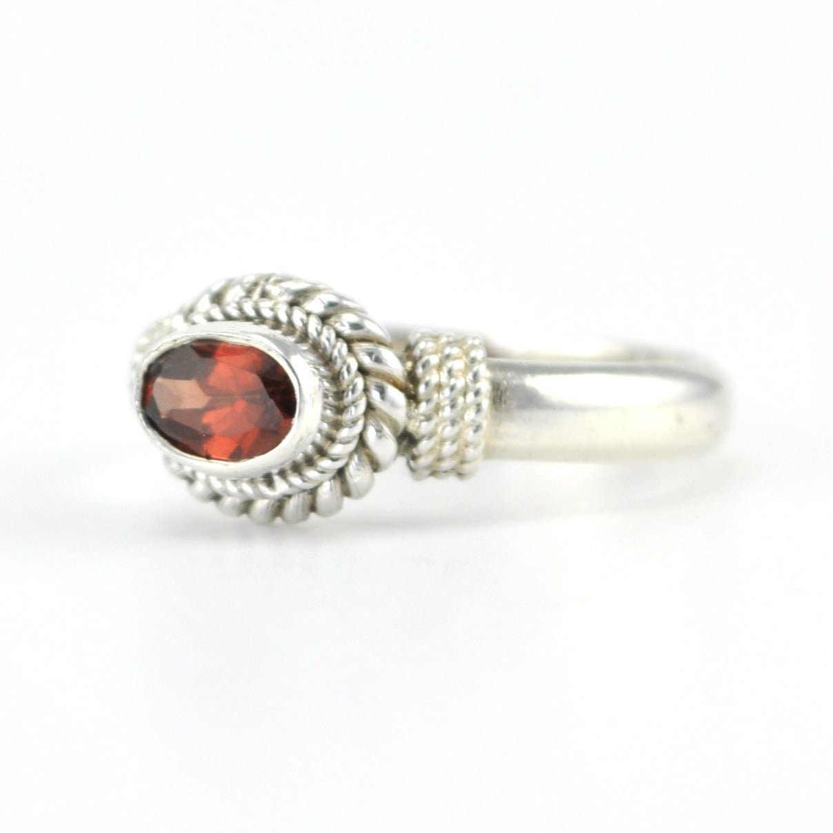 Side View Silver Garnet 4x6mm Oval Rope Ring 