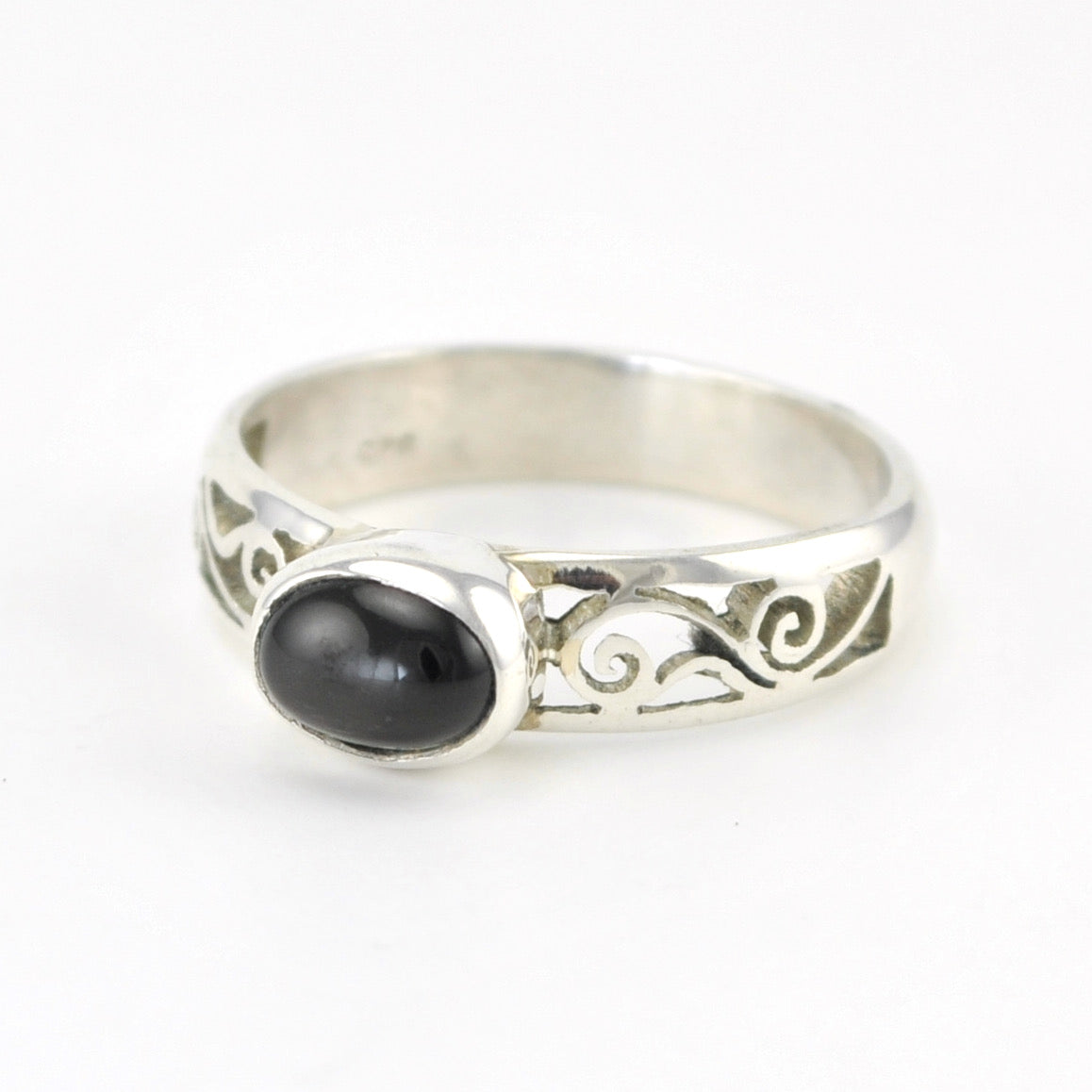 Side View Silver Black Star Diopside 5x7mm Scroll Side Band