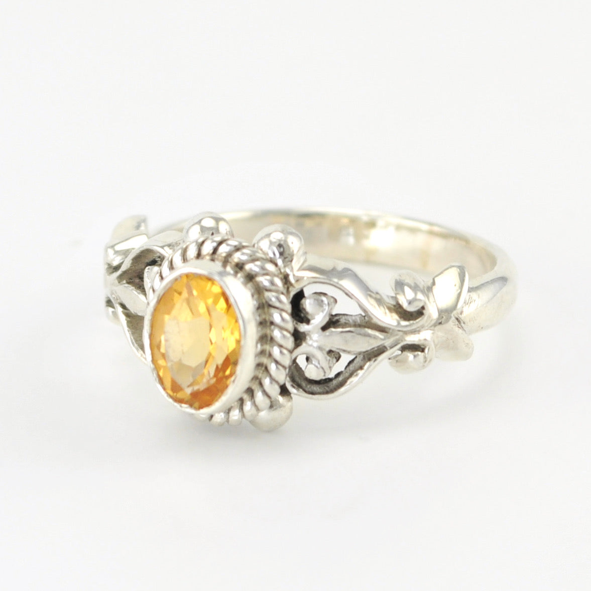 Side View Silver Citrine 5x7mm Oval Ring 