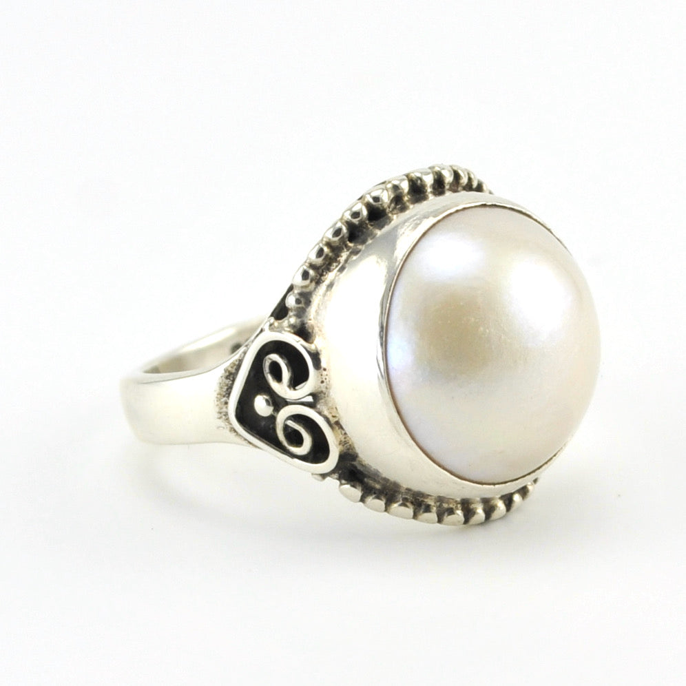 Sterling Silver Mabé Pearl Ring Size 8