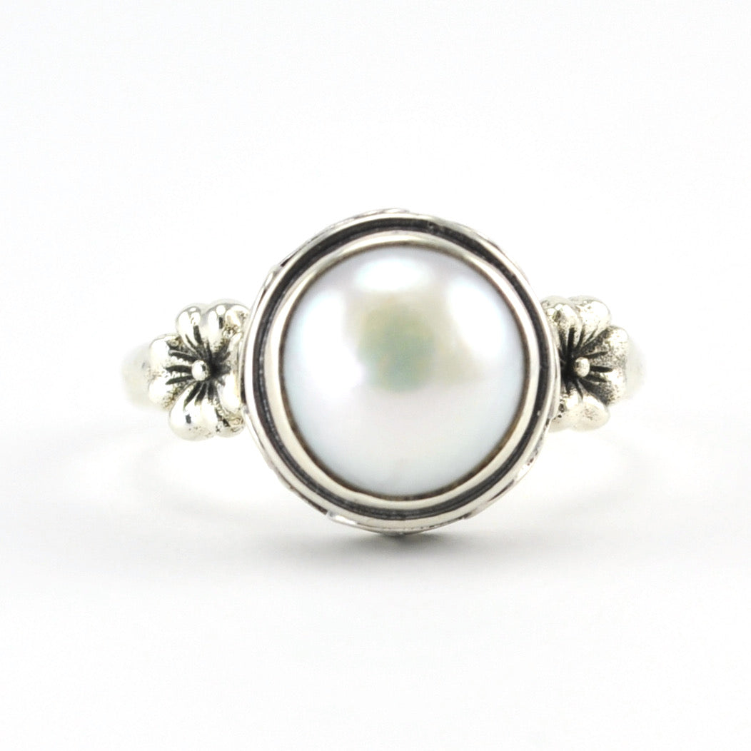 Alt View Silver Pearl Bali Ring