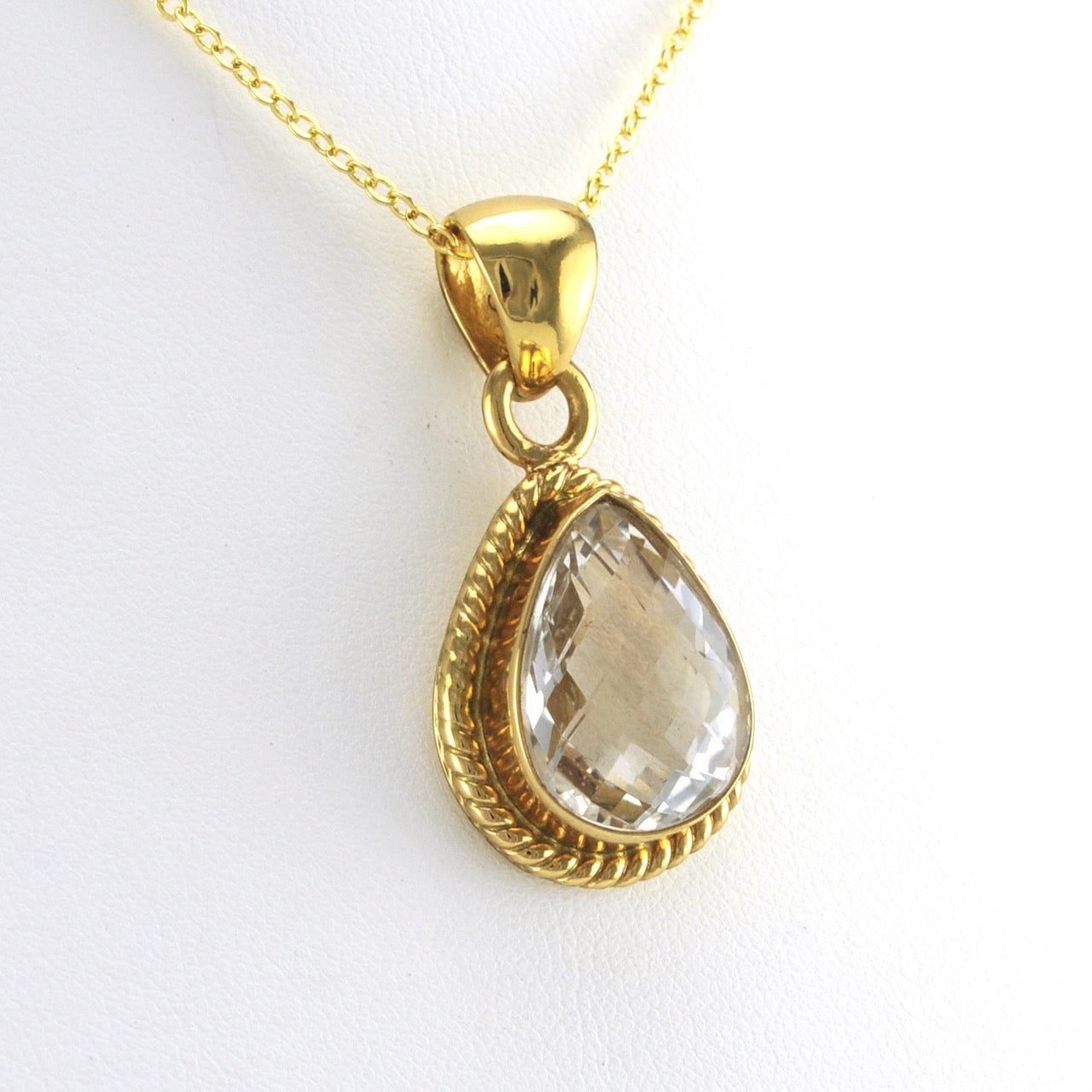 Side View Alchemía Quartz 12x18mm Tear Pendant
