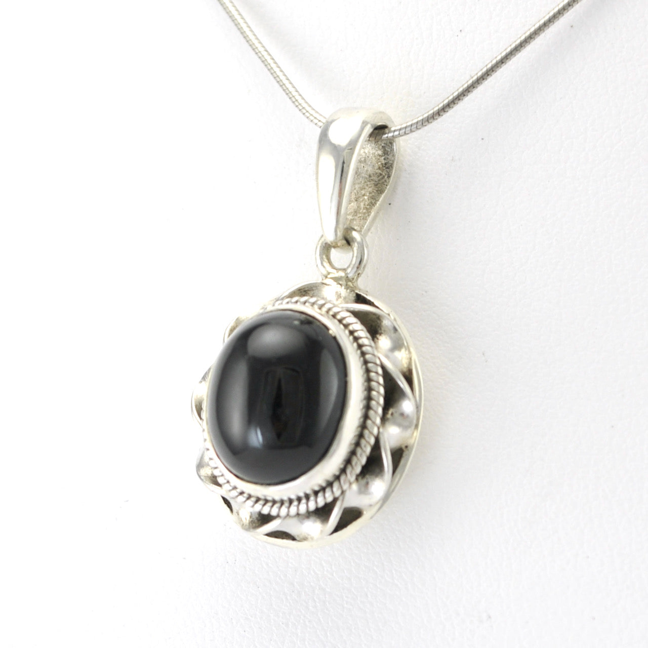 Silver Black Star Diopside Oval Pendant