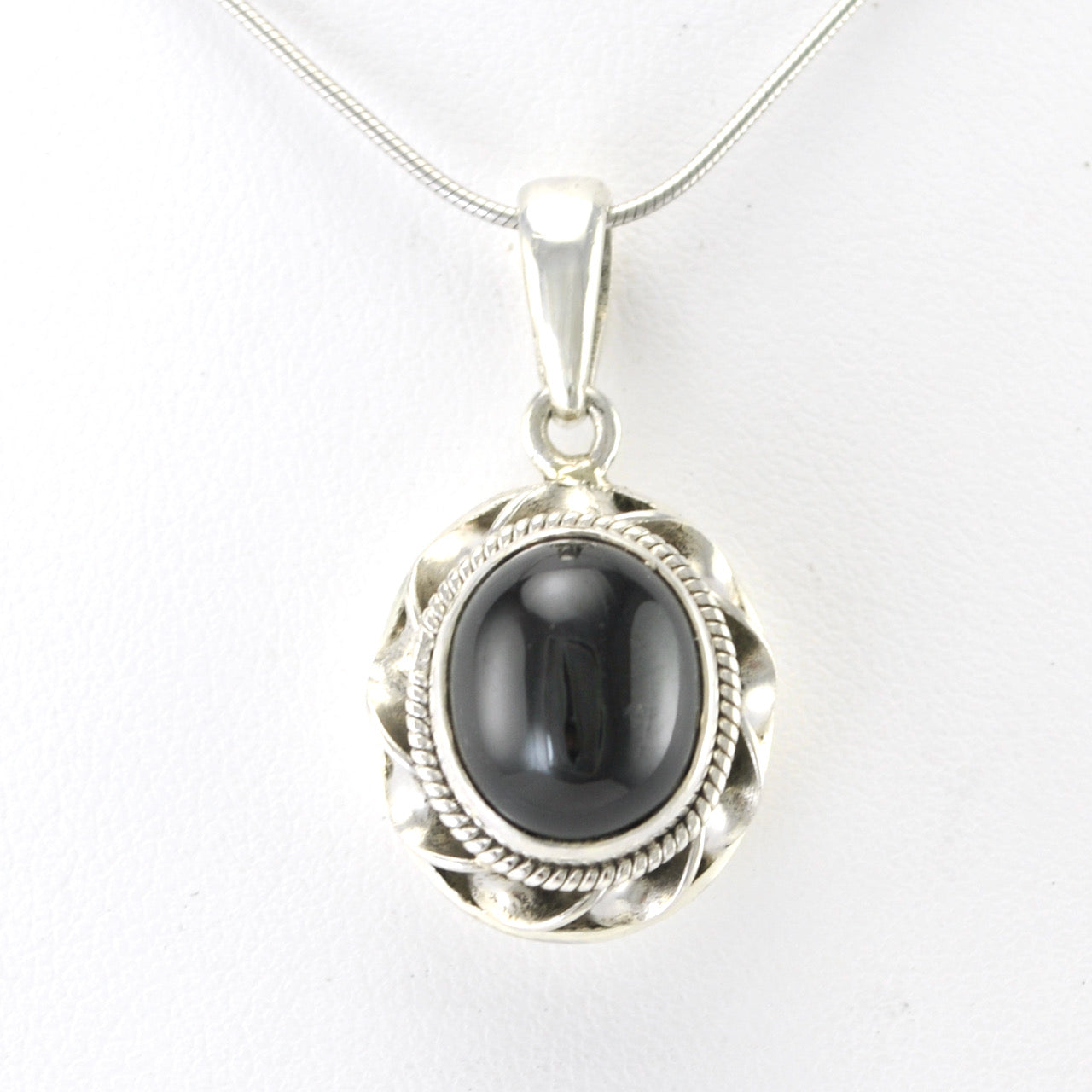 Alt View Silver Black Star Diopside Oval Pendant