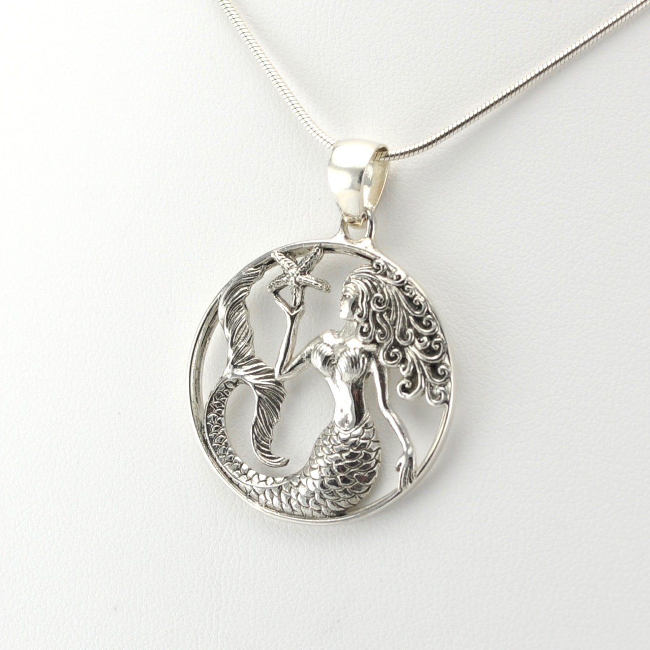 Side View Silver Mermaid with Starfish Round Pendant